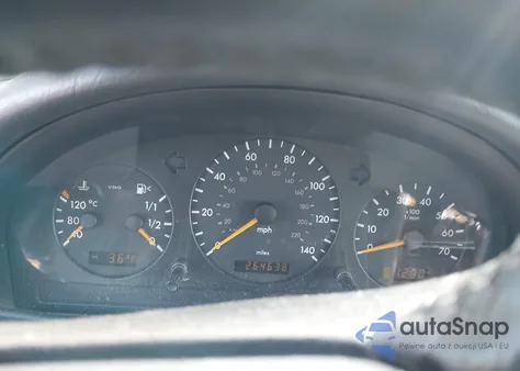 2001 Mercedes-Benz Ml 320 z USA, uszkodzony, nr VIN 4JGAB54E41A232075